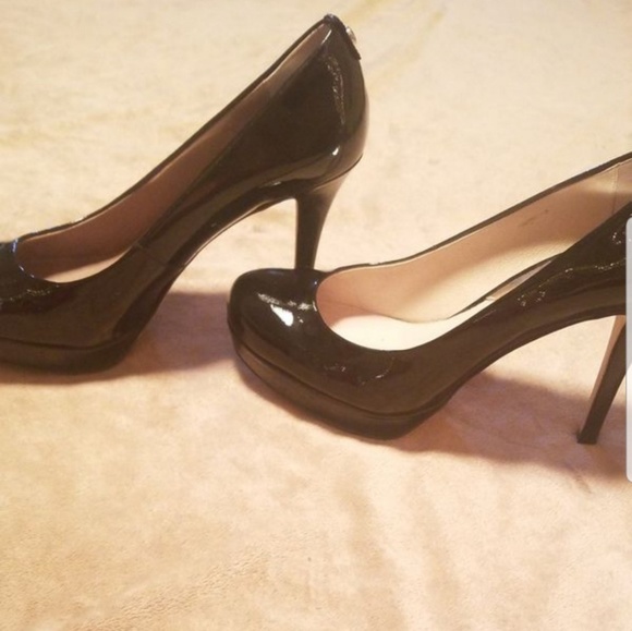 Heels - Picture 4 of 4